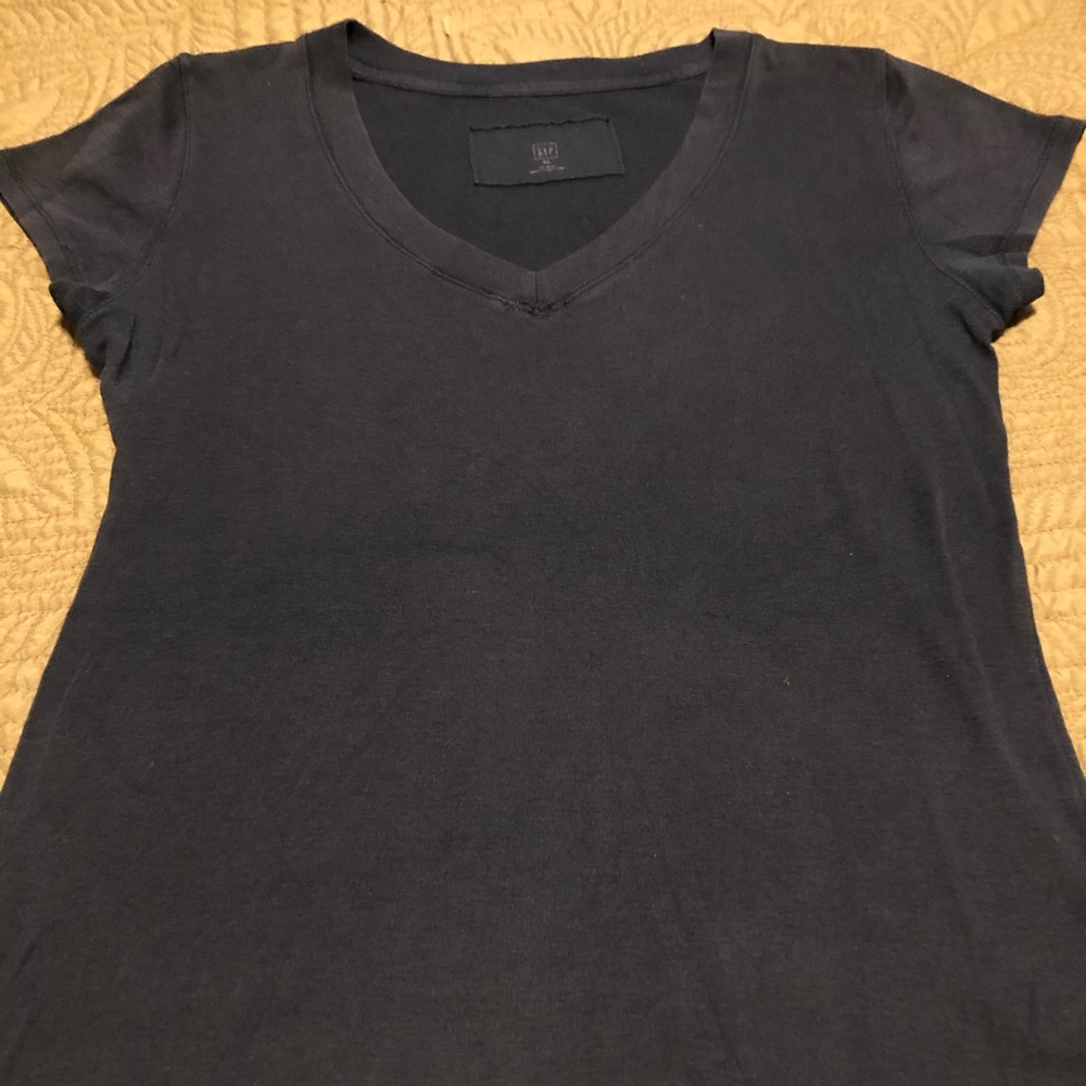 GAP black tee shirt. Sz XL